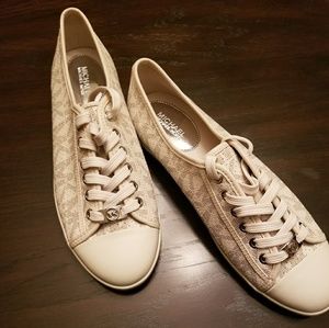 Brand New Michael Kors sneaker/ tennis shoes 9.5